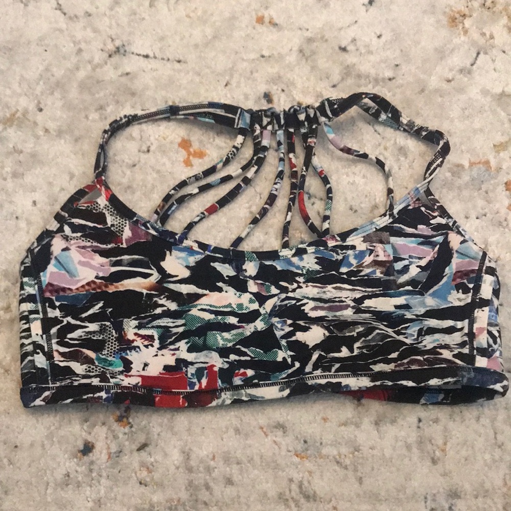 Lululemon sports bra